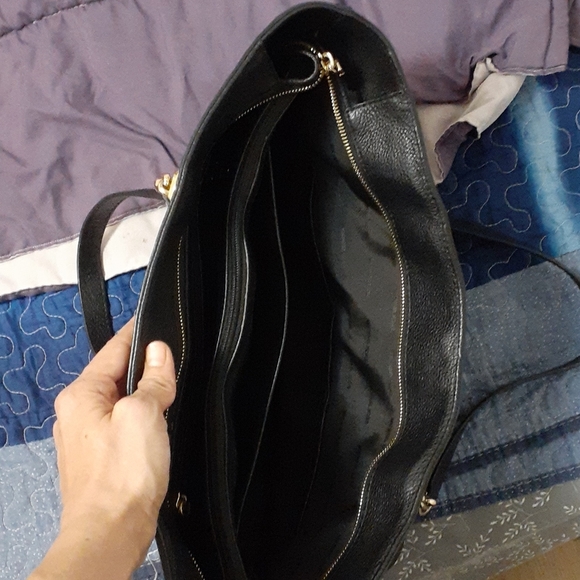 Michael Kors black leather hand bag - Picture 8 of 10